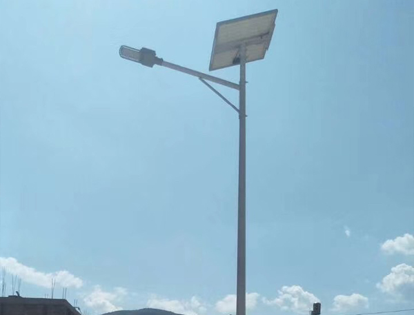 使用贵阳太阳能路灯需要定期维护